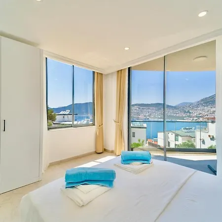 شقة With A Pool And Sea View In Kalkan 2